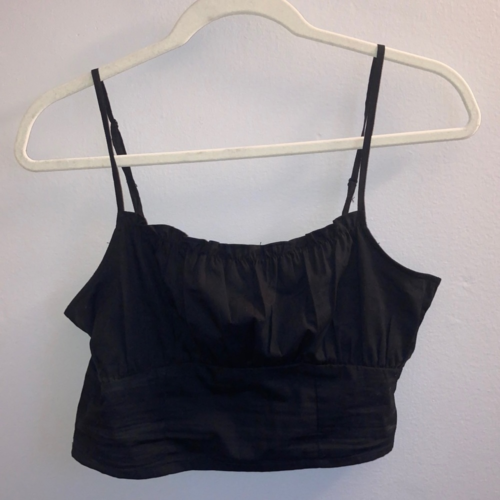 Black cropped tank top